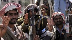 أنصار الحوثي يحتفلون بسيطرتهم على صنعاء - أنصار الحوثي يحتفلون بسيطرتهم على صنعاء - الأناضول (12)