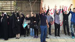 مظاهرة في طهران ضد السعودية احتجاجا على حادثة تدافع منى - فارس