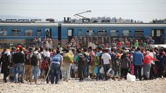 تواصل دخول المهاجرين القادمين من اليونان لمقدونيا - 08- تواصل دخول المهاجرين القادمين من اليونان لمق
