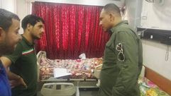 عبد الله الشباني قائد مليشيات أسد الله الغالي بتفقد مصابي مليشيات عراقية في معارك سوريا