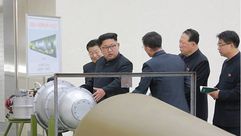 الزعيم الكوري الشمالي خلال اطلاعه على تفاصيل القنبلة الهيدروجينية- أنباء كوريا الشمالية