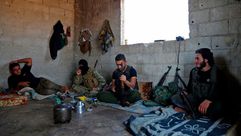 مقاتلون سوريون يستعدون تحسبا لهجوم على إدلب - جيتي