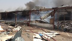 اليمن ميناء المخا آثار القصف الحوثي حرق مخازن مواد اغاثية تويتر