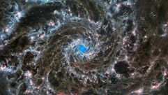 صورة التقطها التلسكوب الفضائي جيمس ويب ونشرتها وكالتا الفضاء الأوروبية والأميركية الاثنين 29 آب/أغسط