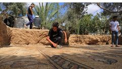 غزة مزارع يكتشف لوحة فسيفساء نادرة تعود للعصر البيزنطي الاناضول