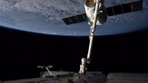 المركبة الفضائية "دراغون" في محطة الفضاء الدولية في 23 ايلول/سبتمبر 2014