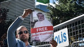 وقفة في اسطنبول للتضامن مع الصحفي السعودي جمال خاشقجي - جيتي