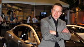 سيارة تسلا Elon Musk  جيتي