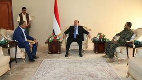 الرئيس اليمني هادي و رئيس المجلس الانتقالي عيدروس الزبيدي