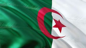 الجزائر علم  (الأناضول)