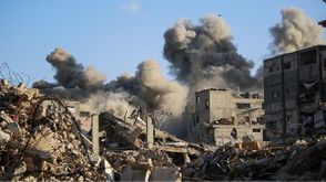 غارات إسرائيلية وقصف عنيف في قطاع غزة- جيتي