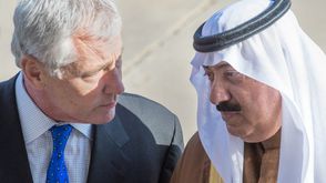 الأمير متعب بن عبد الله بن عبد العزيز مع وزير الدفاع الأمريكي تشاك هيغل هاجل - ا ف ب