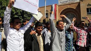 طلاب جامعة صنعاء يتظاهرون ضد وجود الحوثيين - الأناضول