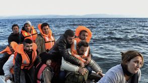 لاجئون سوريون يخاطرون بحياتهم من أجل الذهاب لأوروبا ـ أ ف ب
