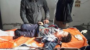 طفل جريح بقصف النظام في سوريا - تويتر