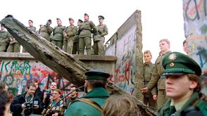 جدار برلين ألمانيا - جيتي
