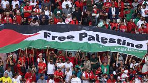 علم فلسطين مباراة تونس- جيتي