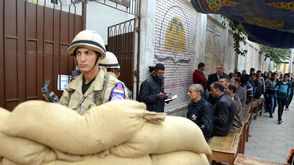 فتح لجان الاقتراع المراكز للاستفتاء على تعديل الدستور بحماية الجيش المصري - الأناضول