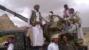 الحوثيين وآل الأحمر