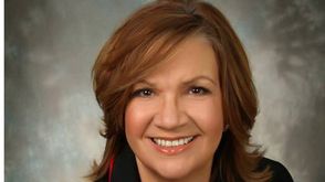 مولي وايت - نائبة في برلمان ولاية تكساس الأمريكية - معادية للمسلمين