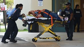 سيدة مصابة إصابة خطرة خلال نقلها للمستشفى- تويتر