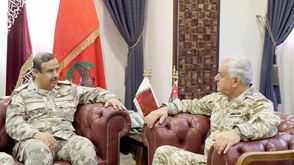 قائد الجيش الأردني ومسؤول قطري- القوات المسلحة الأردنية