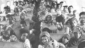 يهود يمنيون خلال هجرتهم إلى فلسطين المحتلة عام 1948 - أرشيفية