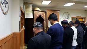 مسلمون يصلون في أحد مساجد أمريكا ـ أ ف ب