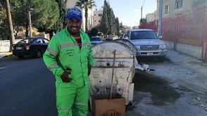الاردن عامل نظافة مشهور  عربي21
