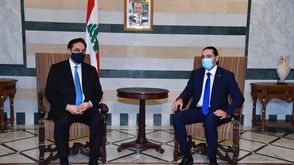 الحريري ودياب خلال لقاء اليوم في السرايا الحكومية- الوكالة الوطنية اللبنانية للإعلام