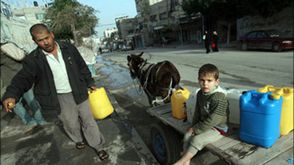 أخطاء المفاوض الفلسطيني في ملف المياه سمح لتوزيع مجحف للمياه - أرشيفية