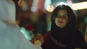 أوبريت مصر قريبة (غادة عادل تقدم للخليجي الورد) ـ يوتيوب