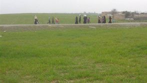 نزوح عبر معبر جرابلس  الحدودي - سوريا - مع اقتراب القوات الكردية من بلدة الشيوخ 8-1-2015