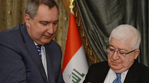 نائب رئيس الوزراء الروسي  دميتري روغوزين والرئيس العراقي فؤاد معصوم في بغداد روسيا العراق 10/2/2016