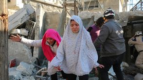 منطقة مدنية تتعرض للقصف الروسي في شمال حلب سوريا - أ ف ب 8-2-2016