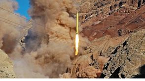 تجارب إطلاق صواريخ إيرانية - رويترز