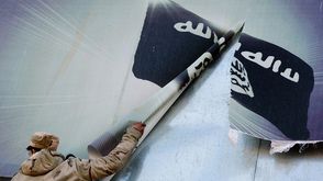 تنظيم الدولة يستعد لهزيمة عسكرية في معاقله في العراق وسوريا