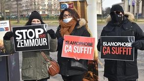 فرنسا برايس تظاهرة ضد قانون الانعزالية الاناضول