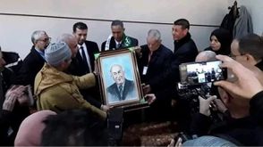 الرئاسة الجزائرية  تندد بتكريم جامعة لـ"تبون" بلوحة تحمل صورته- فيسبوك