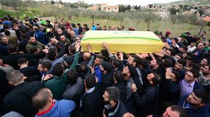 تشييع عنصرين من حزب الله قتلا بسوريا - 04- حزب الله يشيع اثنين من عناصره قتلا بسوريا - الاناضول
