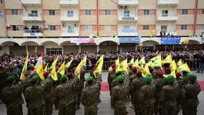 تشييع عنصرين من حزب الله قتلا بسوريا - 06- حزب الله يشيع اثنين من عناصره قتلا بسوريا - الاناضول