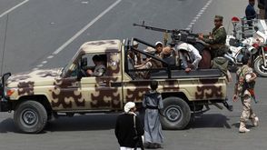 قوات الامن اليمنية بمواجهة الحوثي في عدن - ا ف ب