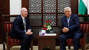 عباس التقى مبعوث ترامب، جيسون غرينبلات- أ ف ب