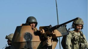 المدفعية التركية ردت على المواقع الكردية في عفرين- أ ف ب