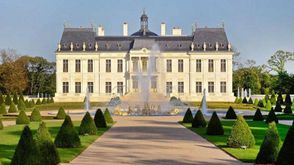قصر لويس الرابع عشر - فيسبوك