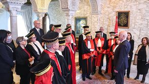 الرئيس التونسي رفقة قضاة -