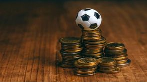 98-141203-how-football-clubs-make-money_700x400