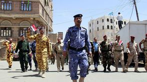 آلاف اليمنيين يطالبون بإسقاط الحكومة - اليمن (5)
