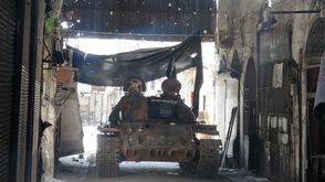 دبابة تابعة للجبهة الإسلامية في حلب سورية (الأناضول)