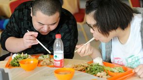 وجبات صحية في مركز للتنحيف في بكين